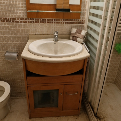 Antes limpieza de baños Kadams